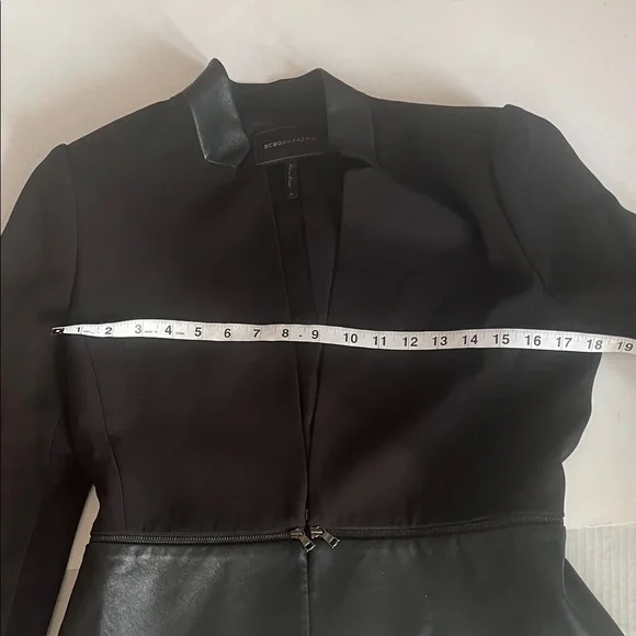 BCBGMaxAzria Black Jacket with Leather Accents removable zipper shoulder pads - Picture 9 of 12
